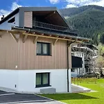 Bergzeit Flat Directly On The Piste 萨尔巴赫