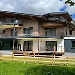 Bergzeit Flat Directly On The Piste 公寓 萨尔巴赫