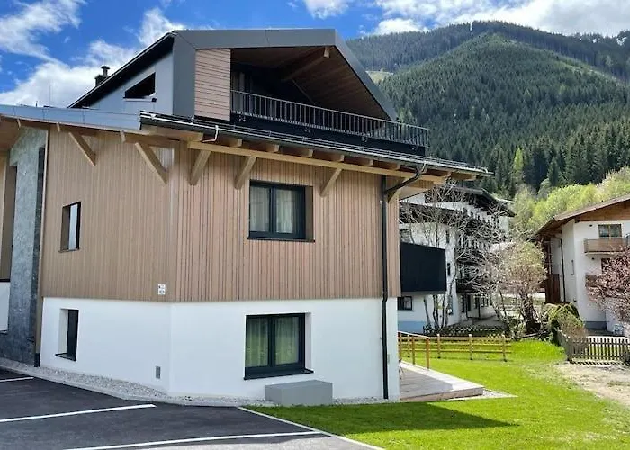 Bergzeit Flat Directly On The Piste Saalbach-Hinterglemm