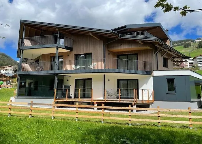 Bergzeit Flat Directly On The Piste Apartment Saalbach-Hinterglemm