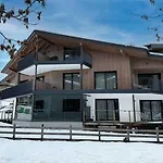 Bergzeit Flat Directly On The Piste Apartment Saalbach-Hinterglemm